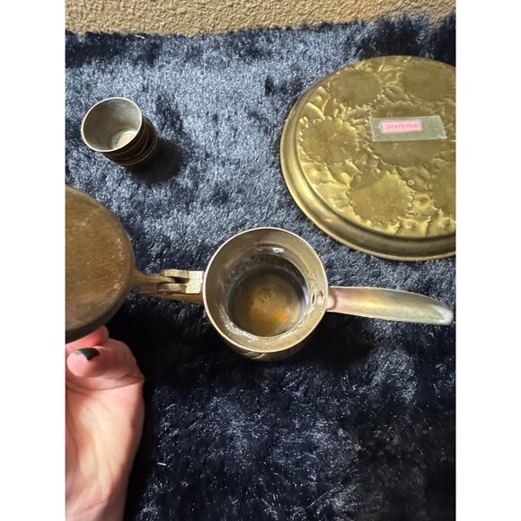 Child-Sized Brass Tea Set India Footed Pot 6 Cups Tray Etched Decoration - Picture 6 of 8